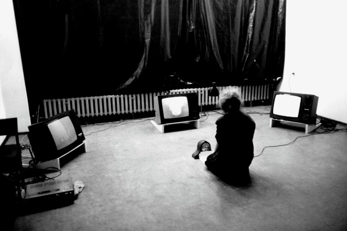 Distorted Session #12: Dernisážová videoparty